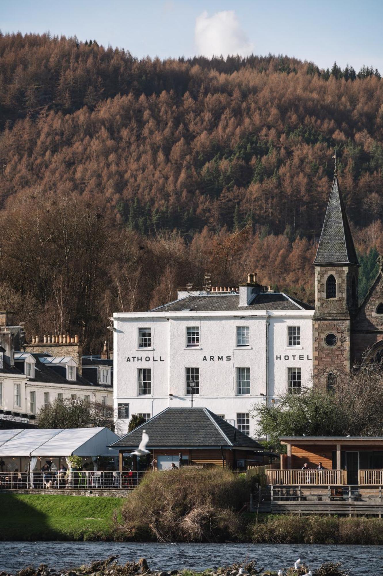Atholl Arms Hotel Данкельд Экстерьер фото