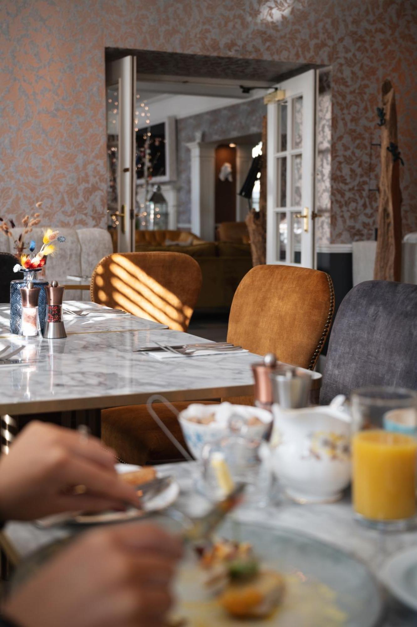 Atholl Arms Hotel Данкельд Экстерьер фото